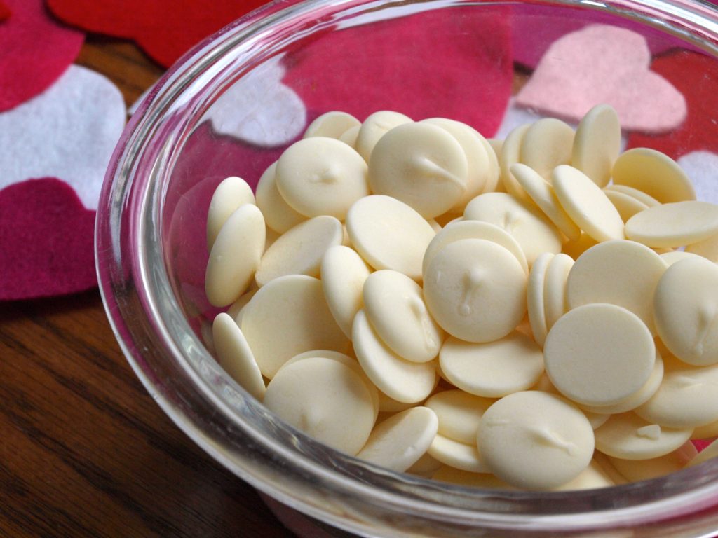 Easy Valentine's Candy Recipe - createwithclaudia.com