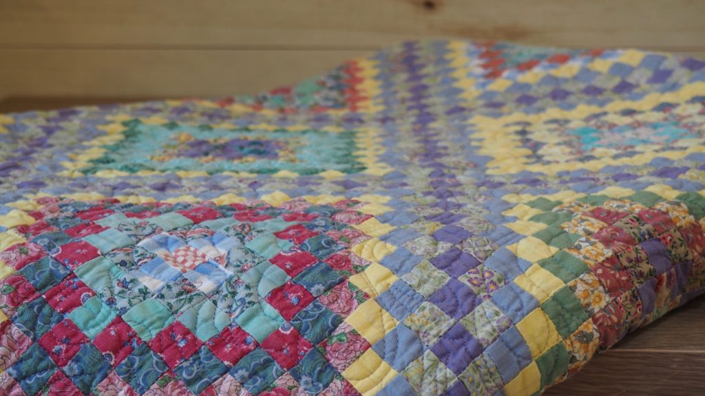 11 Worthy Places to Donate Quilts Locally - createwithclaudia - #quilting 