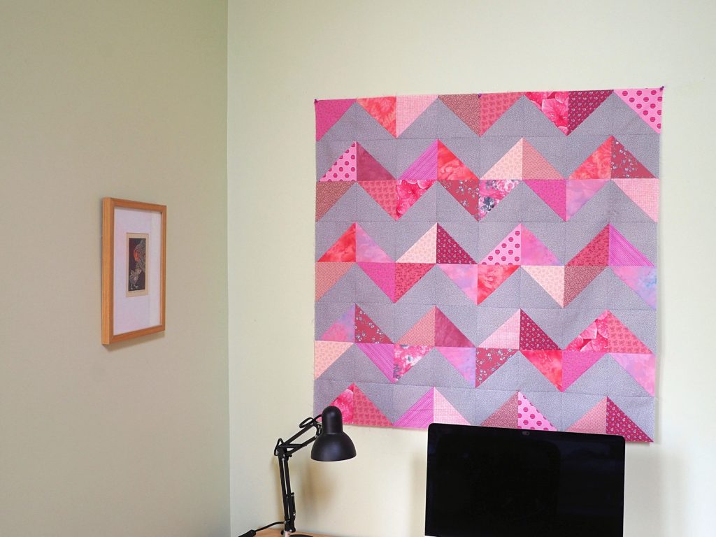 16 Half Square Triangle Quilt Patterns and a Half Square Triangle Tutorial - createwithclaudia - #quilting #quiltblock