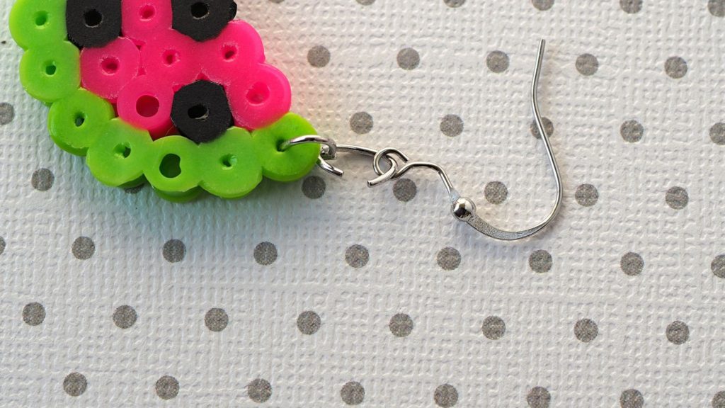 Perler Bead Earring Tutorial - 4 Different Designs #perlerbeads #hamabeads #diytutorial - createwithclaudia.com