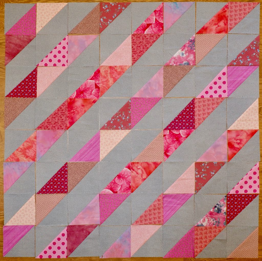 16 Half Square Triangle Quilt Patterns and a Half Square Triangle Tutorial - createwithclaudia - #quilting #quiltblock