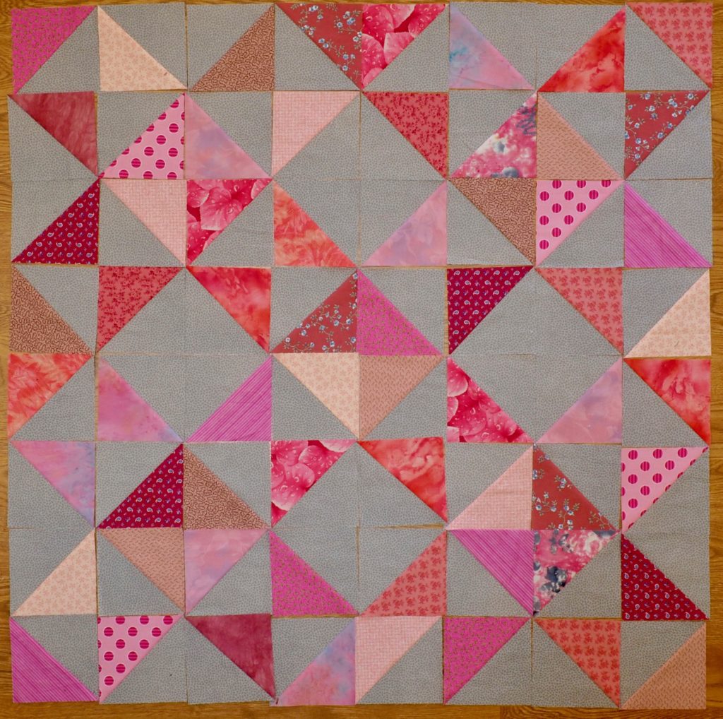 16 Half Square Triangle Quilt Patterns and a Half Square Triangle Tutorial - createwithclaudia - #quilting #quiltblock