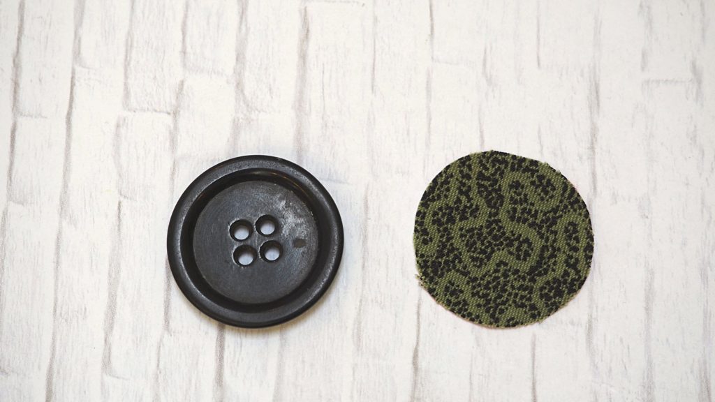 20+ Unique Household Items To Use To Make Quilt Appliqué Templates - createwithclaudia - #quilting