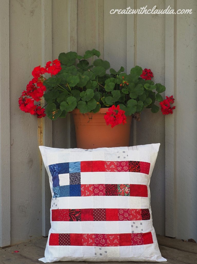 Pixelated Patriotic Throw Pillow Pattern - createwithclaudia.com - #fourthofjuly 