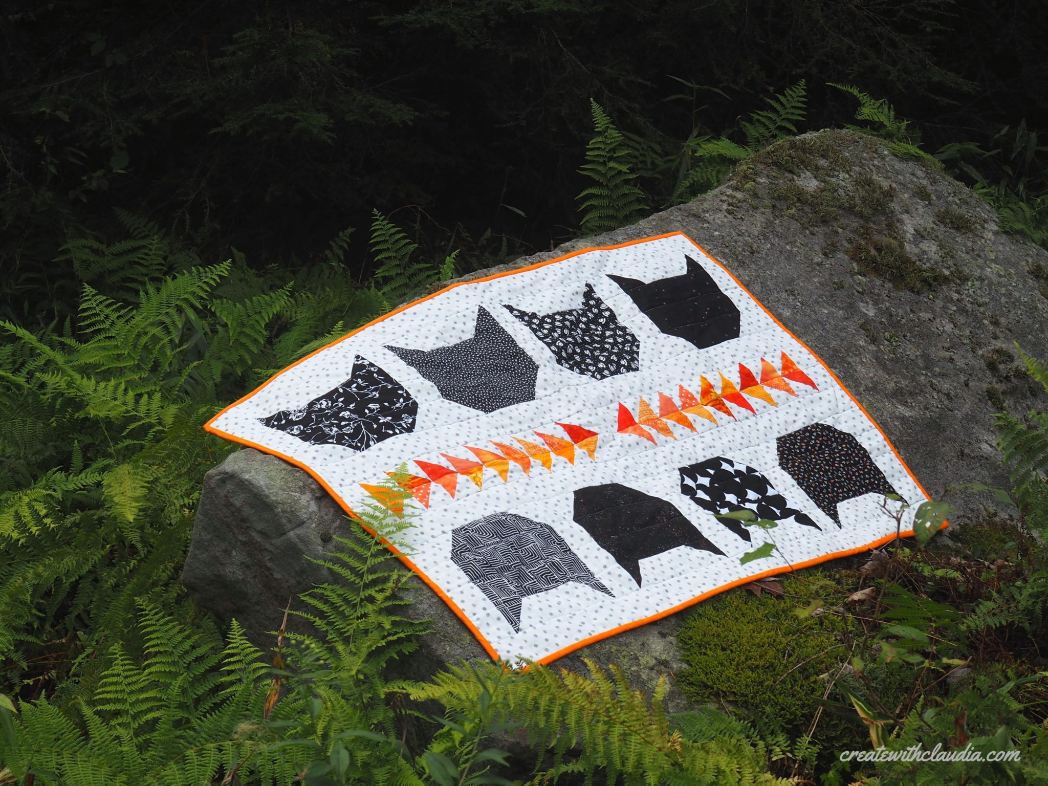 Halloween Cats Table Runner Pattern - Create with Claudia
