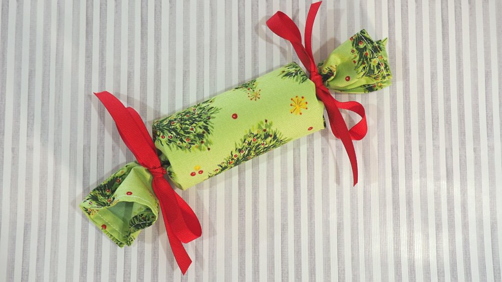 How to Make a Fabric Christmas Cracker