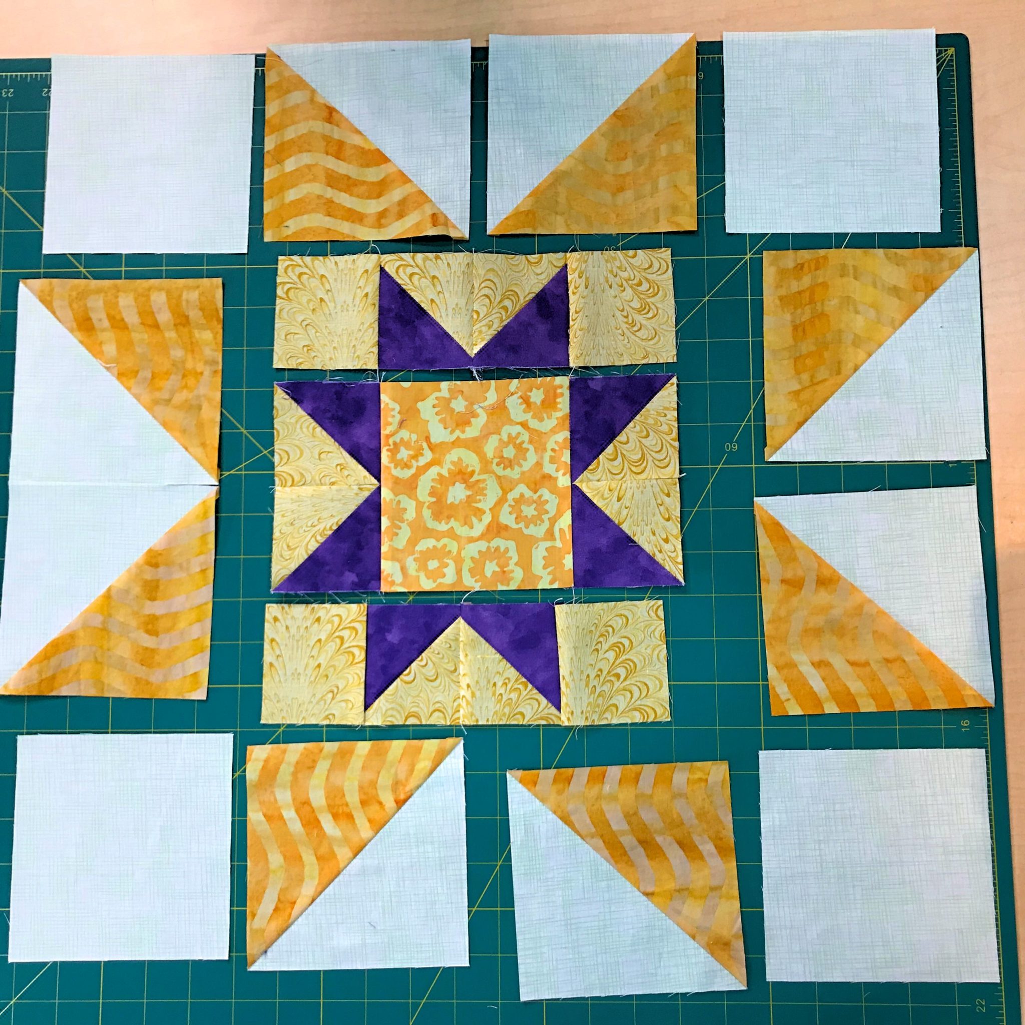 How to Make a Large Sawtooth Star in a Star Quilt Block - Create with ...