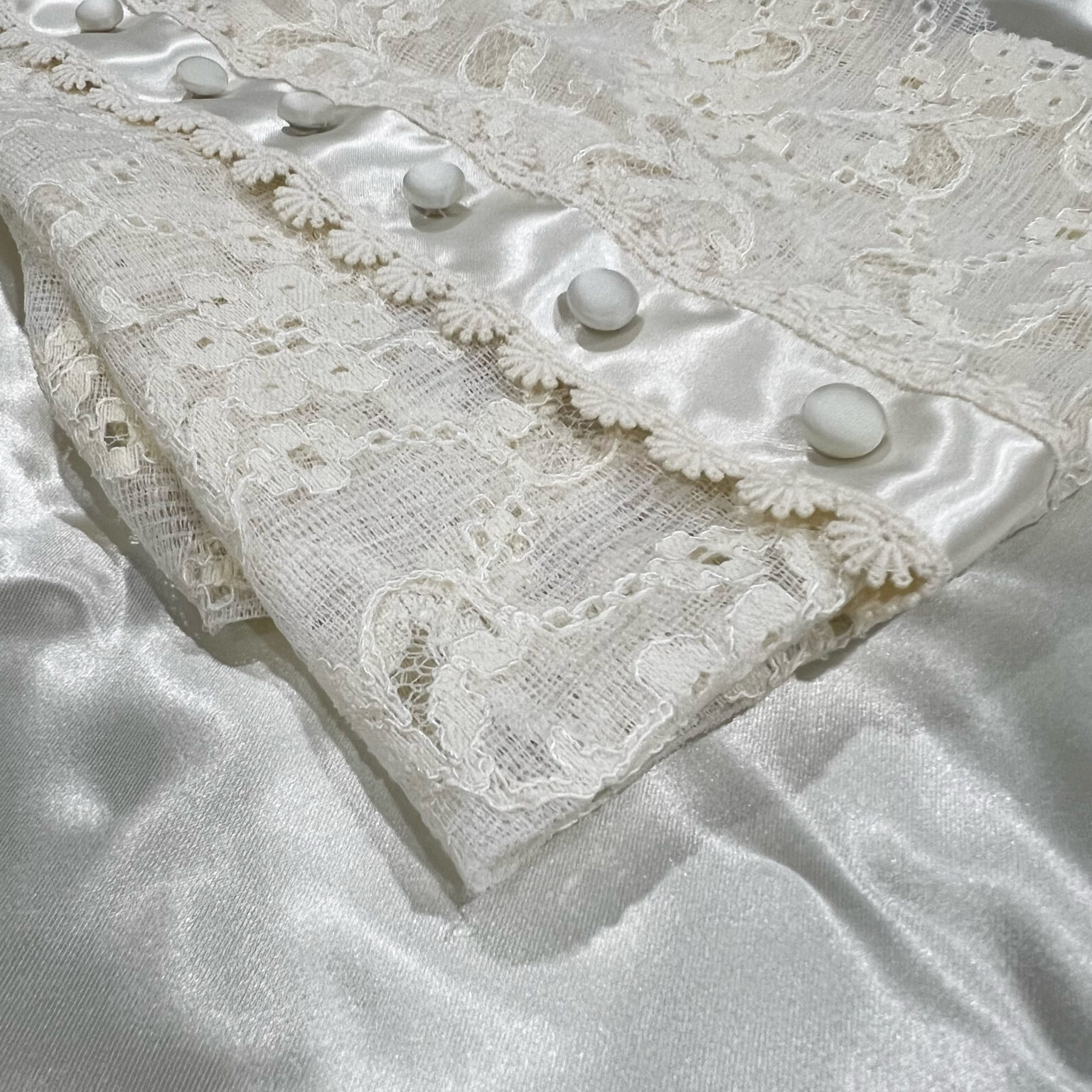 Sachet Robe Designs DIY Lavender Sachets - How to Make a Sachet out of an Old Wedding Dress ...