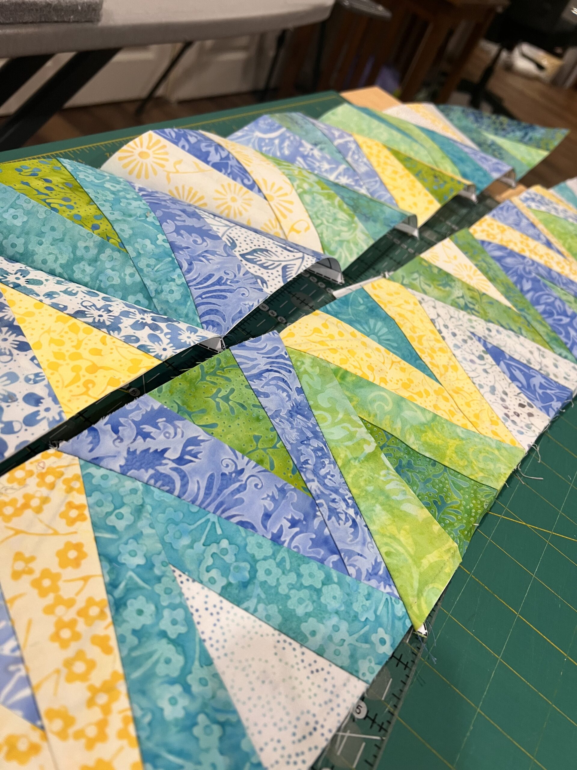 Jeweled Triangles Table Runner - Create with Claudia